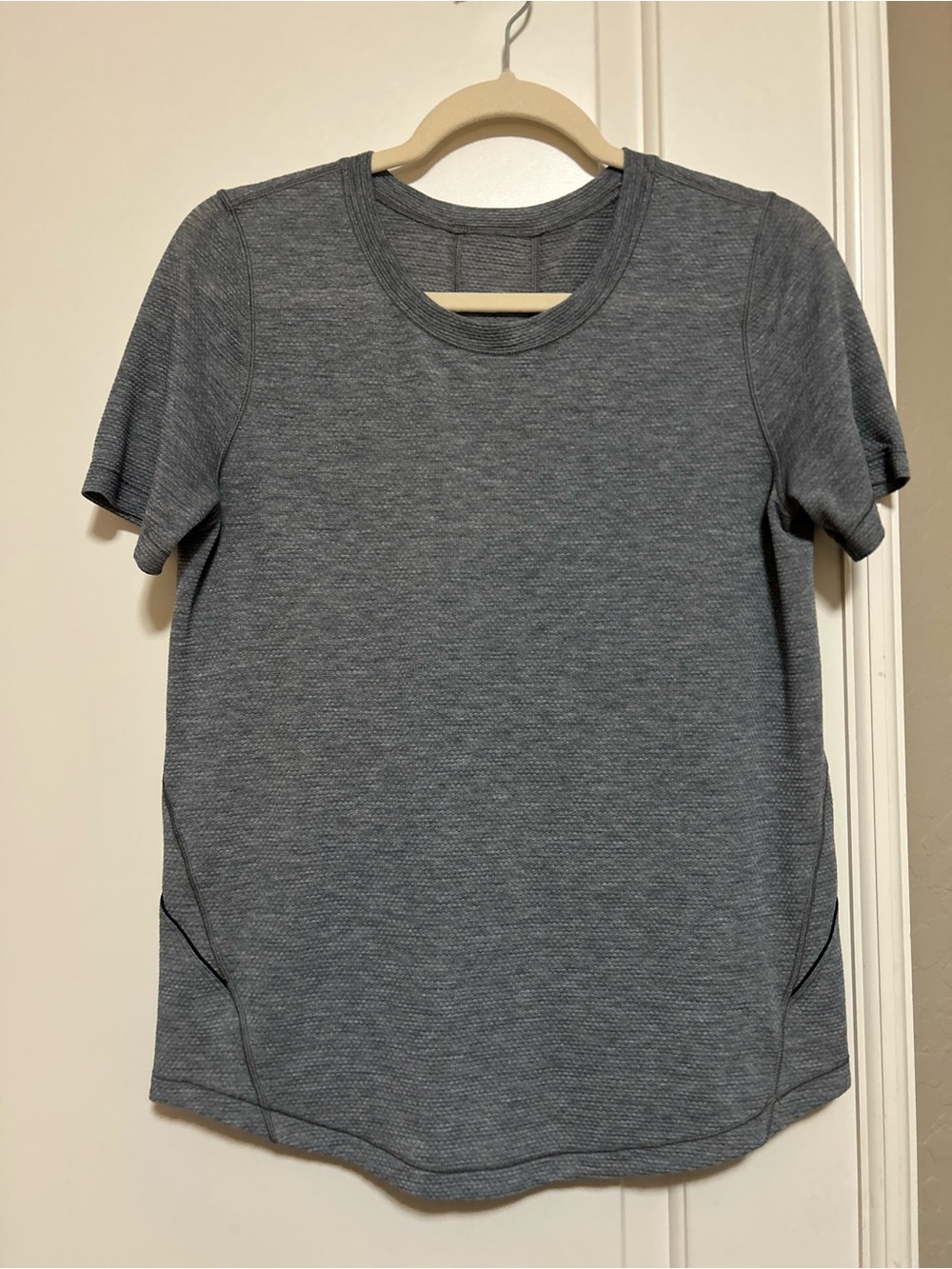 🍋🍋Lululemon Long Distance Short Sleeve Heathered Gray Tee🍋🍋